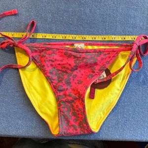 Swimsuit Bathing Suit Bottoms Size L NWT